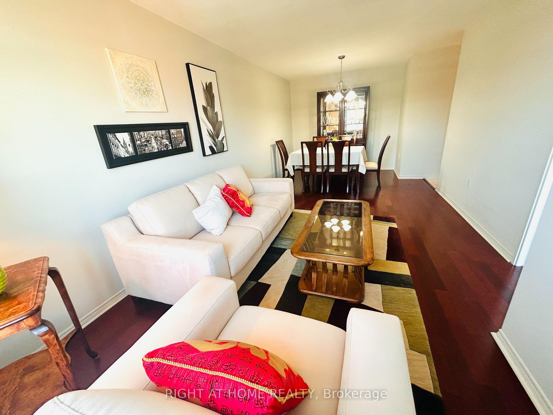 Photo 3 of Unit 1009, 11 Thorncliffe Pk Drive, Toronto, Thorncliffe Park — HOMEH