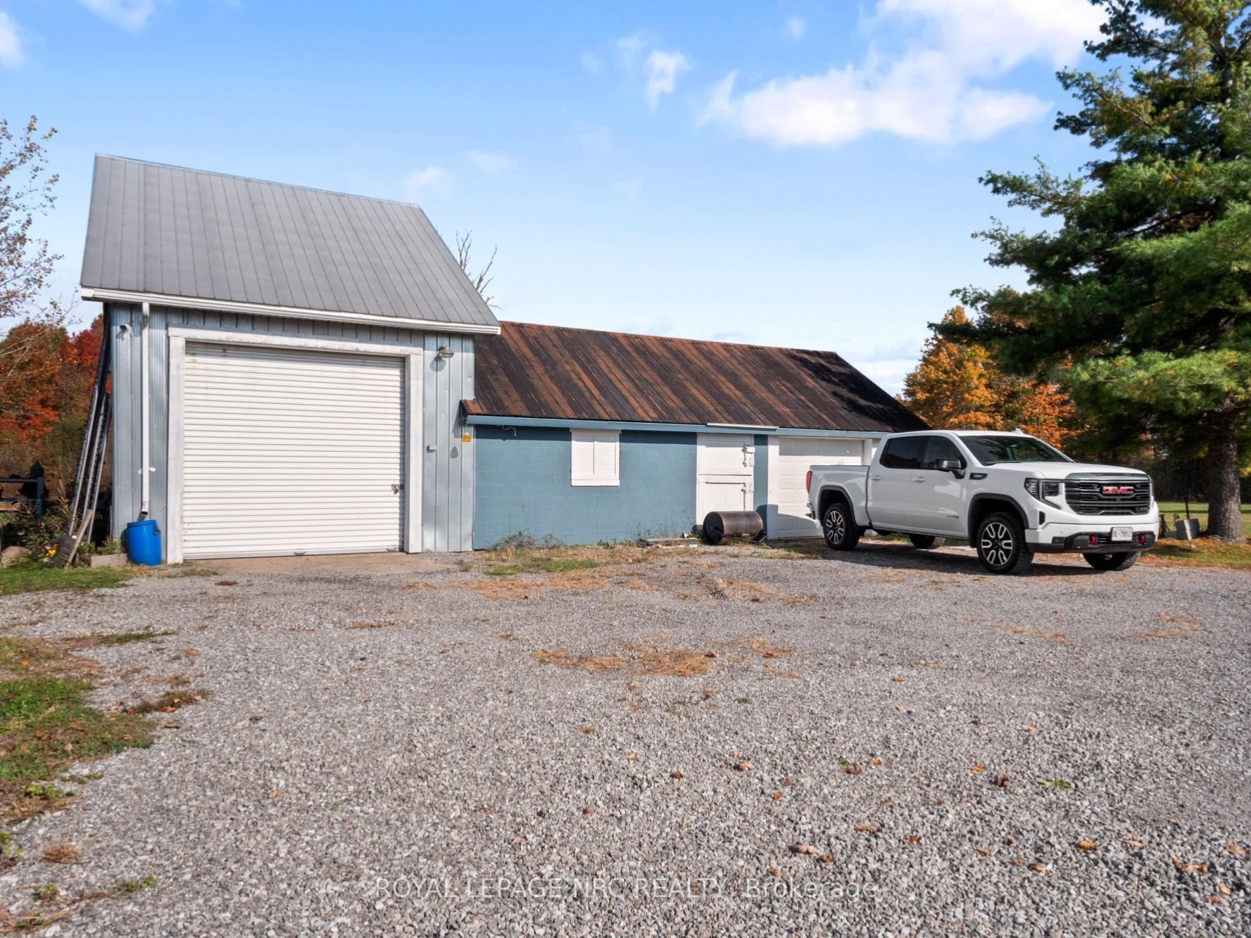 Photo 5 of 4426 Netherby Road, Niagara Falls, Lyons Creek — HOMEH