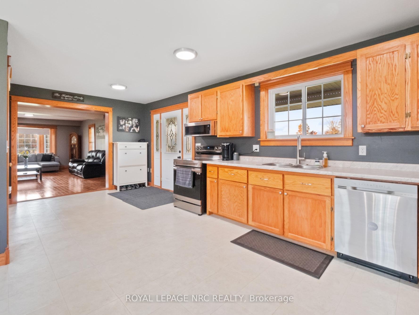 Photo 25 of 4426 Netherby Road, Niagara Falls, Lyons Creek — HOMEH