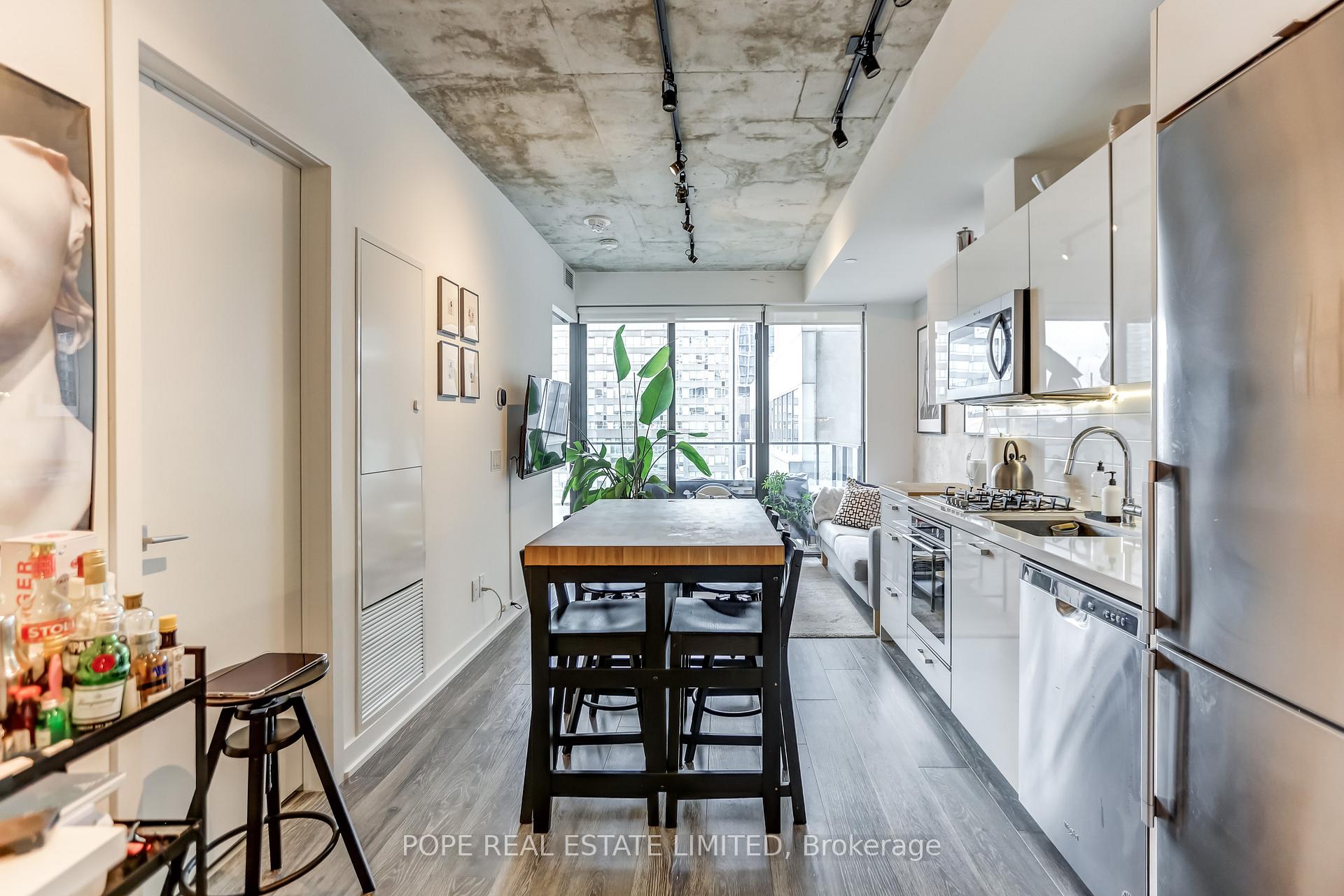 Photo 3 of Unit 608, 55 Ontario Street, Toronto, Moss Park — HOMEH