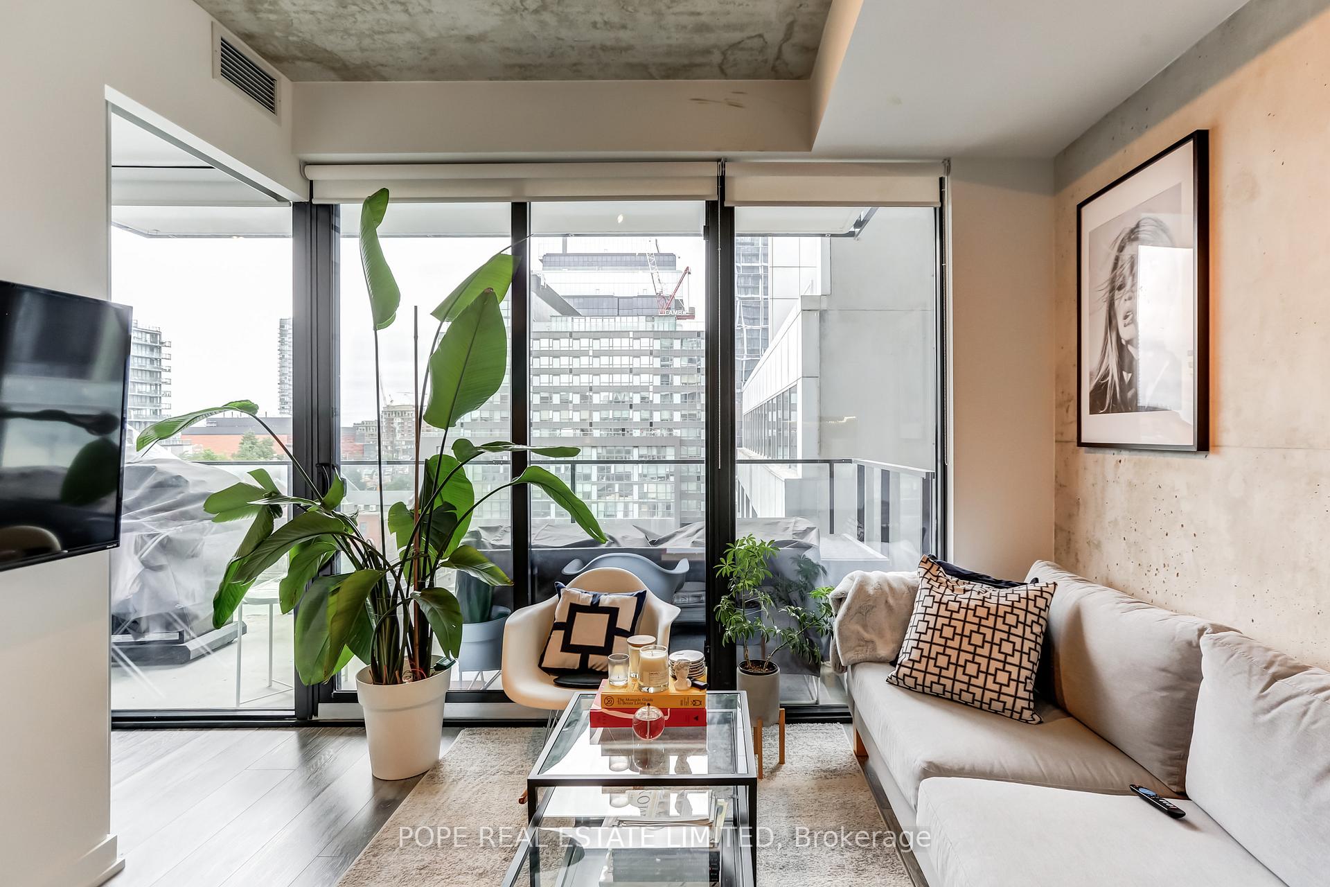 Photo 8 of Unit 608, 55 Ontario Street, Toronto, Moss Park — HOMEH