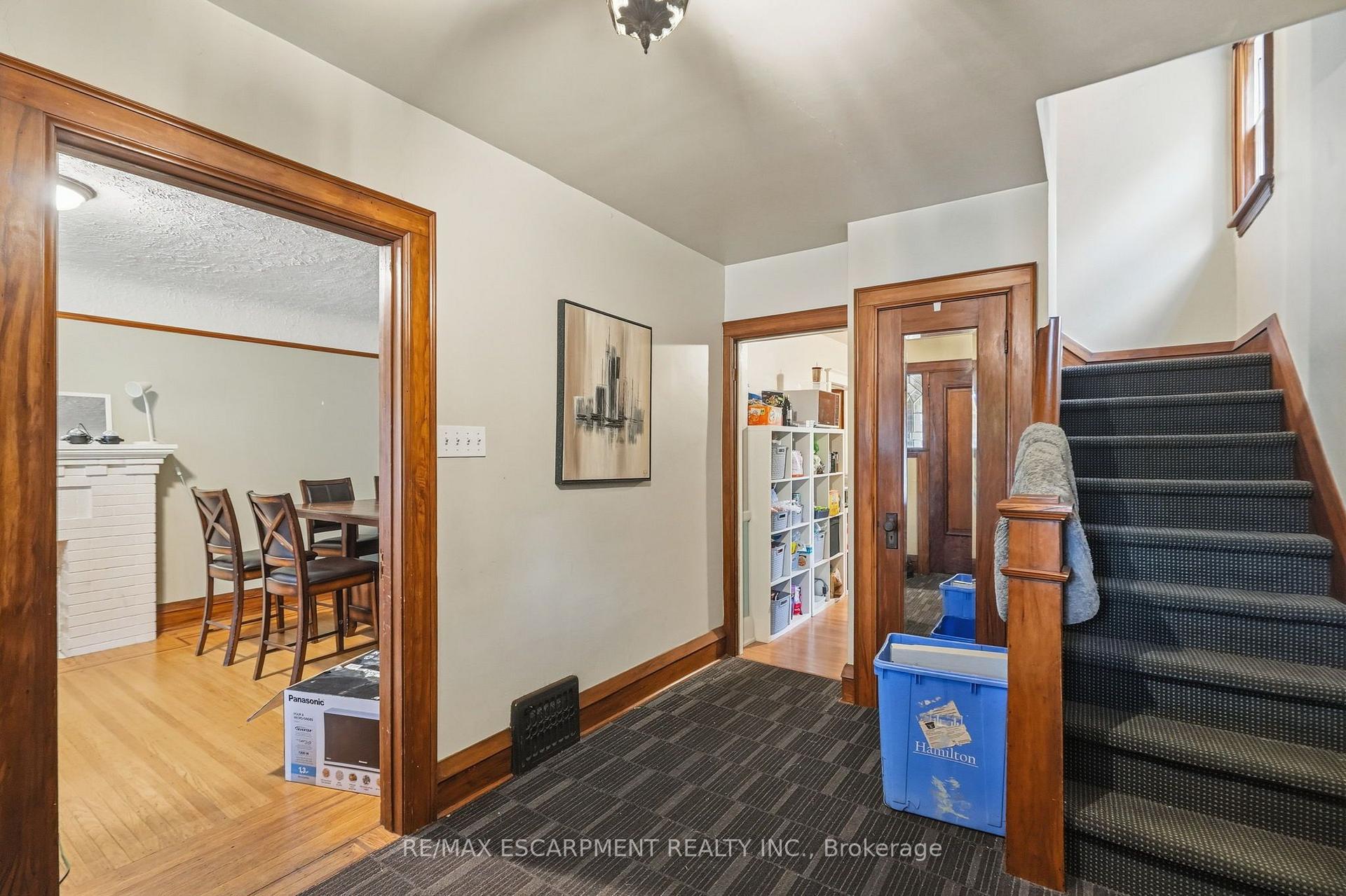 Photo 4 of 44 Dalewood Crescent, Hamilton, Westdale — HOMEH