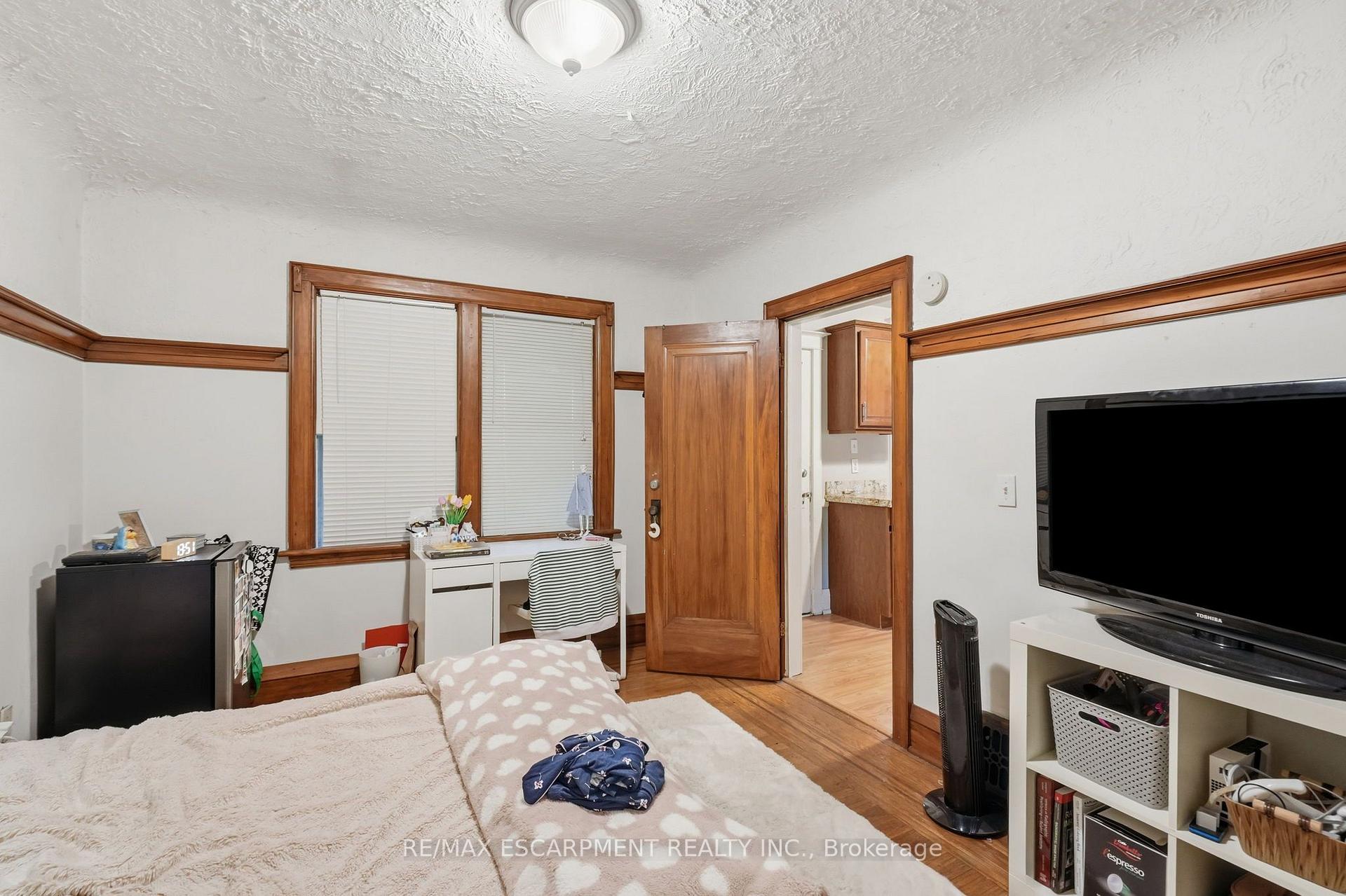Photo 12 of 44 Dalewood Crescent, Hamilton, Westdale — HOMEH
