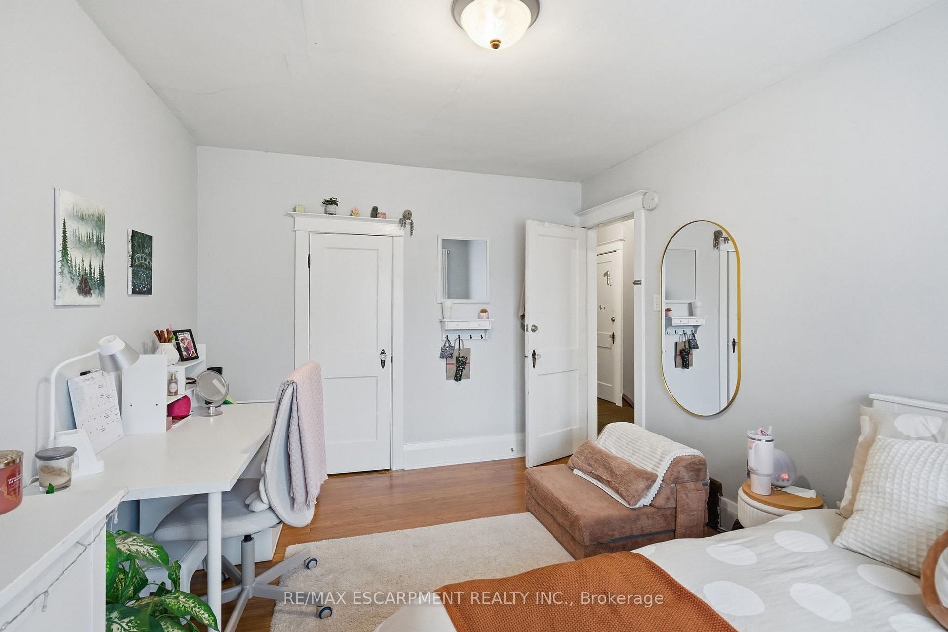 Photo 16 of 44 Dalewood Crescent, Hamilton, Westdale — HOMEH