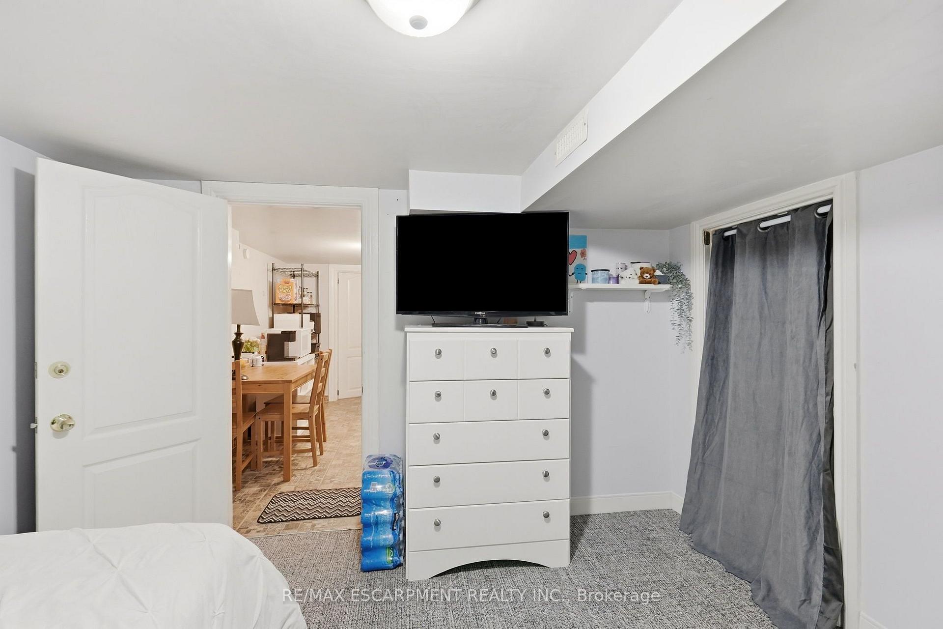 Photo 25 of 44 Dalewood Crescent, Hamilton, Westdale — HOMEH