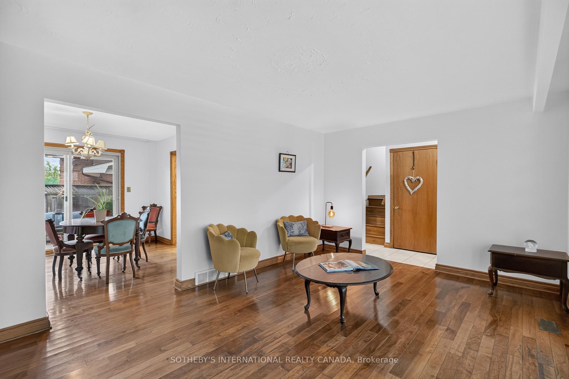Photo 11 of 83 Marcella Crescent SW, Hamilton, Gershome — HOMEH