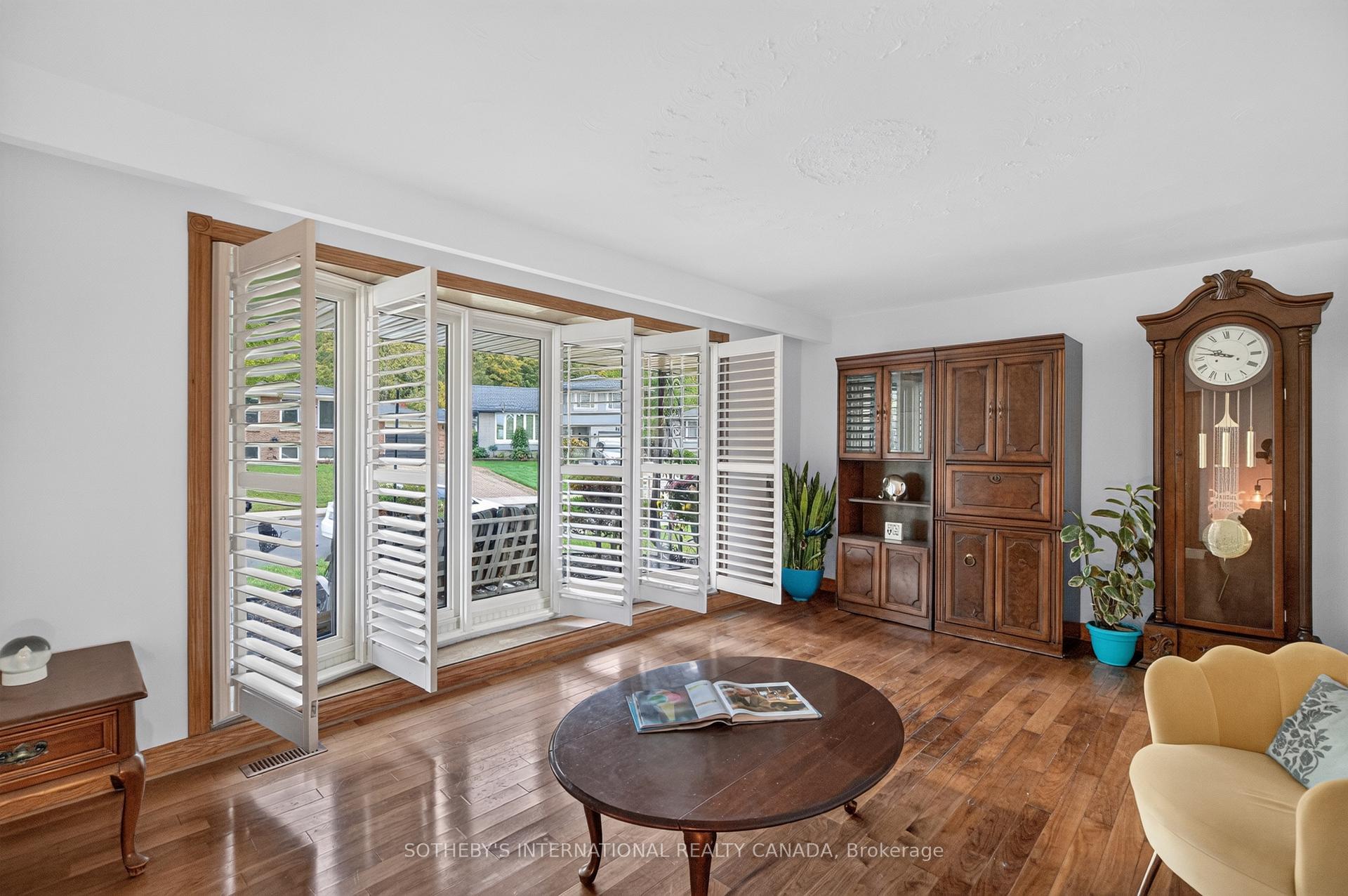 Photo 12 of 83 Marcella Crescent SW, Hamilton, Gershome — HOMEH