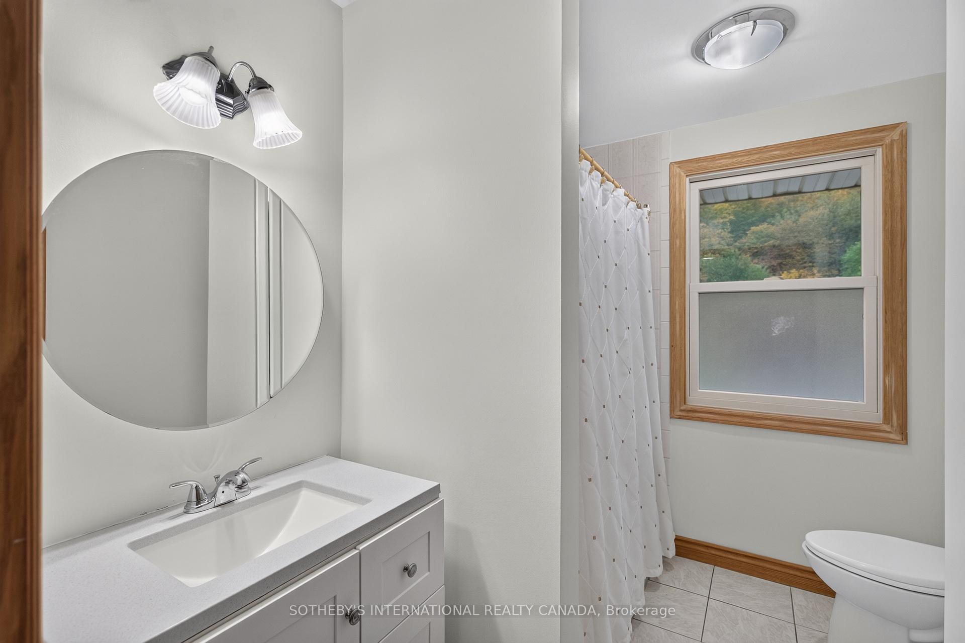 Photo 18 of 83 Marcella Crescent SW, Hamilton, Gershome — HOMEH