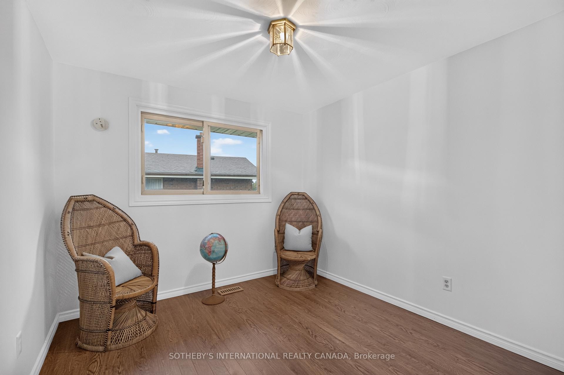 Photo 20 of 83 Marcella Crescent SW, Hamilton, Gershome — HOMEH