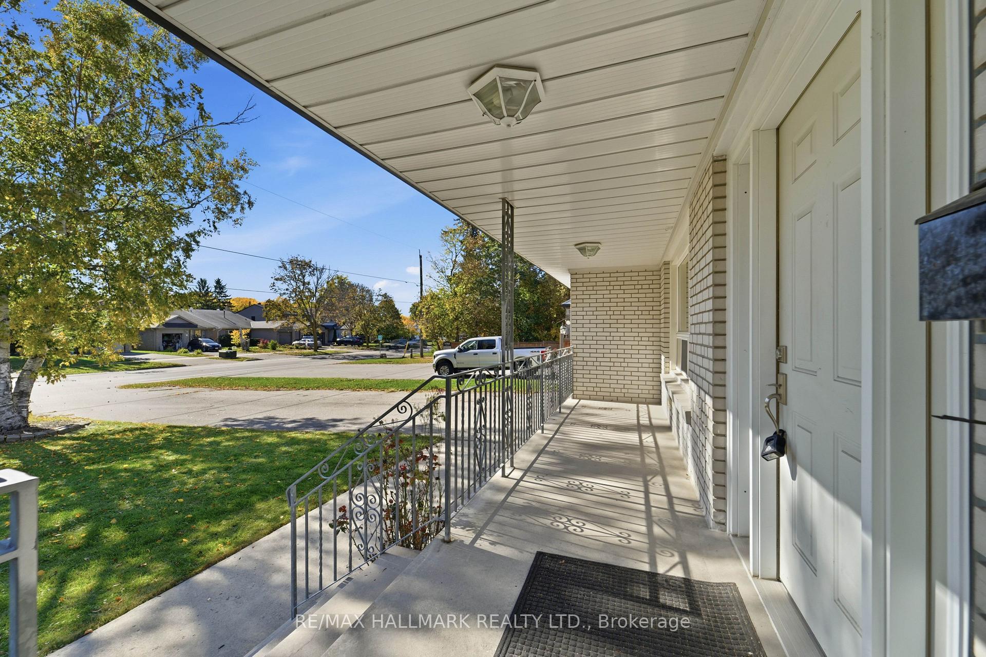 Photo 8 of 198 Weldrick Road W, Richmond Hill, North Richvale — HOMEH