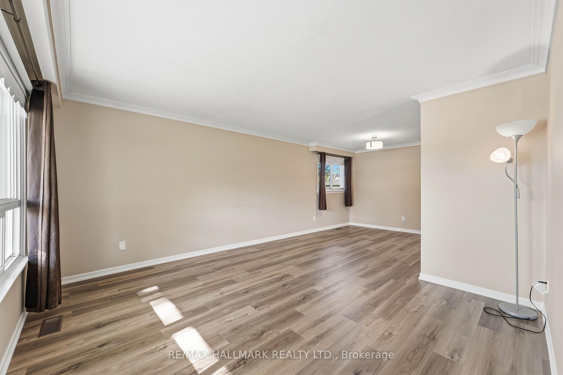 Photo 15 of 198 Weldrick Road W, Richmond Hill, North Richvale — HOMEH