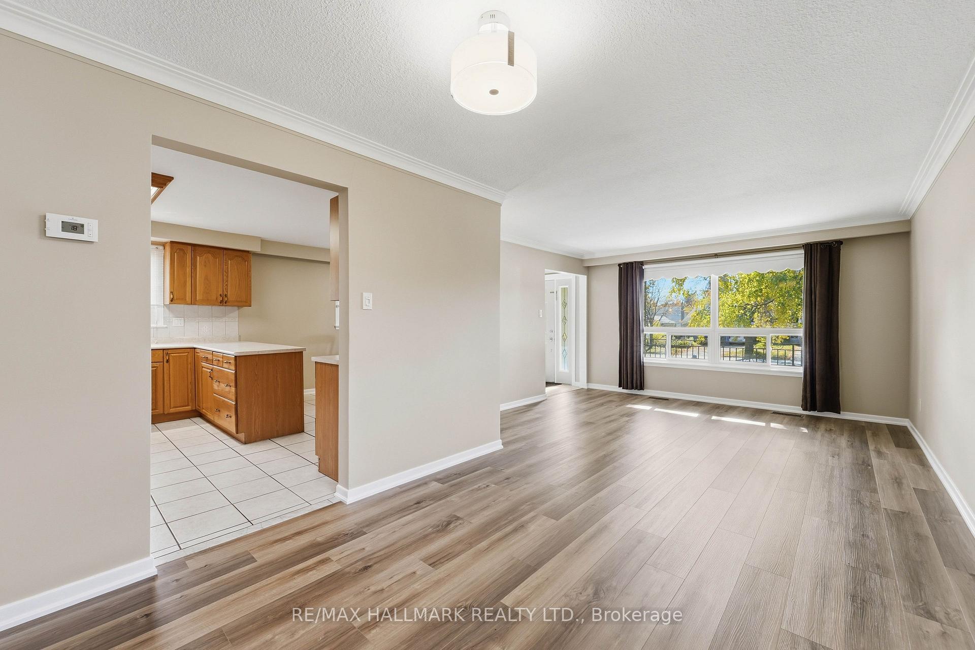Photo 16 of 198 Weldrick Road W, Richmond Hill, North Richvale — HOMEH