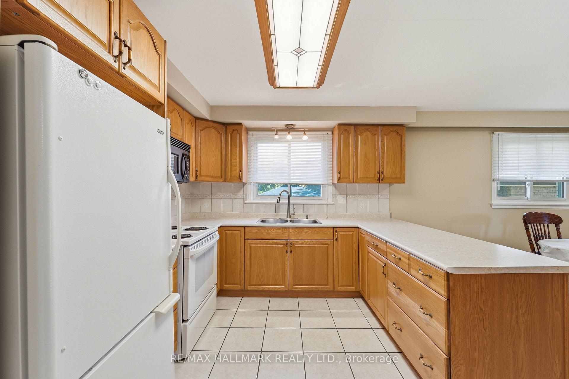 Photo 14 of 198 Weldrick Road W, Richmond Hill, North Richvale — HOMEH