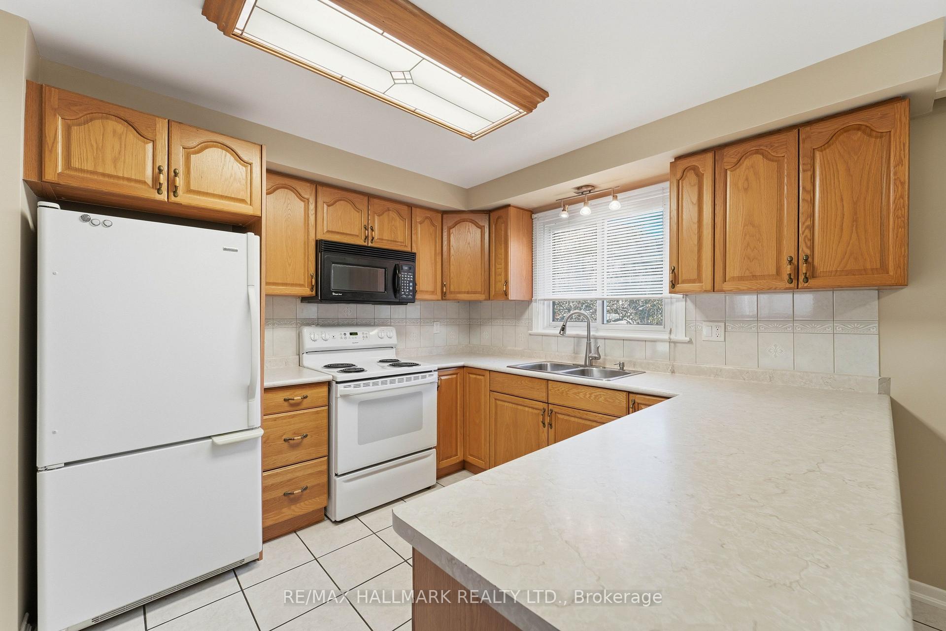 Photo 17 of 198 Weldrick Road W, Richmond Hill, North Richvale — HOMEH