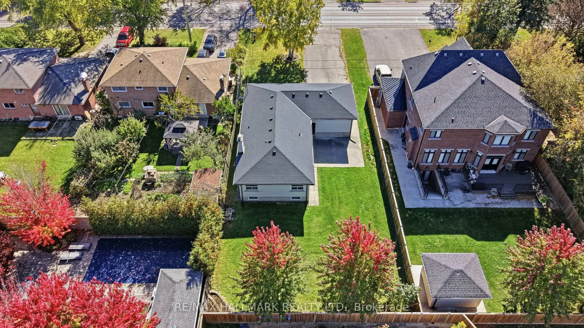Photo 4 of 198 Weldrick Road W, Richmond Hill, North Richvale — HOMEH
