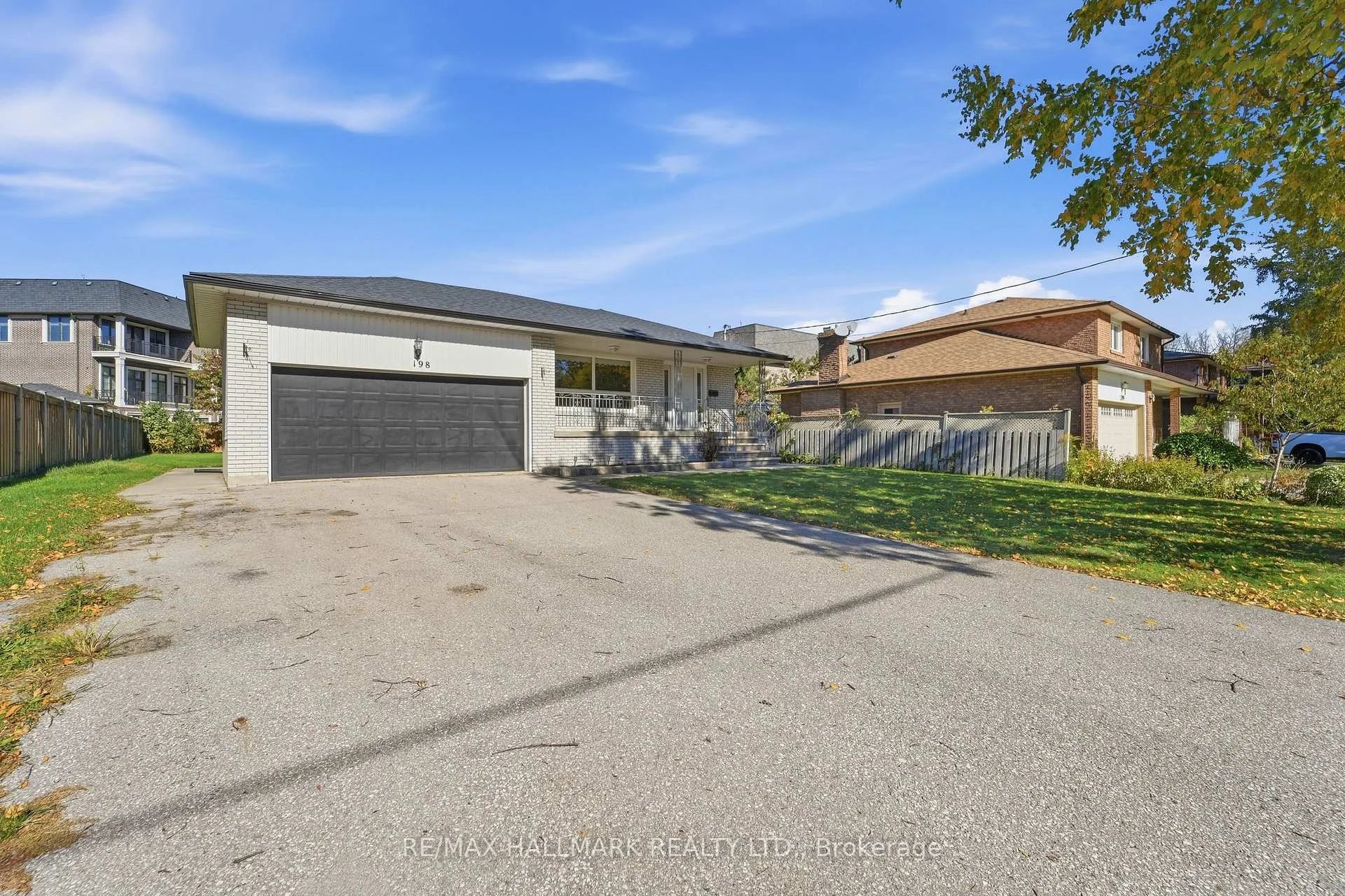 Photo 9 of 198 Weldrick Road W, Richmond Hill, North Richvale — HOMEH