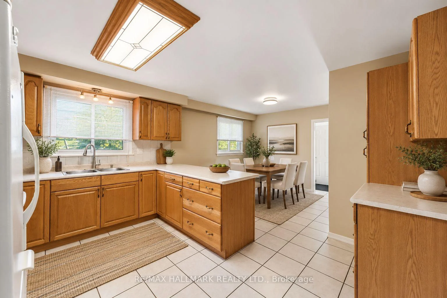 Photo 19 of 198 Weldrick Road W, Richmond Hill, North Richvale — HOMEH