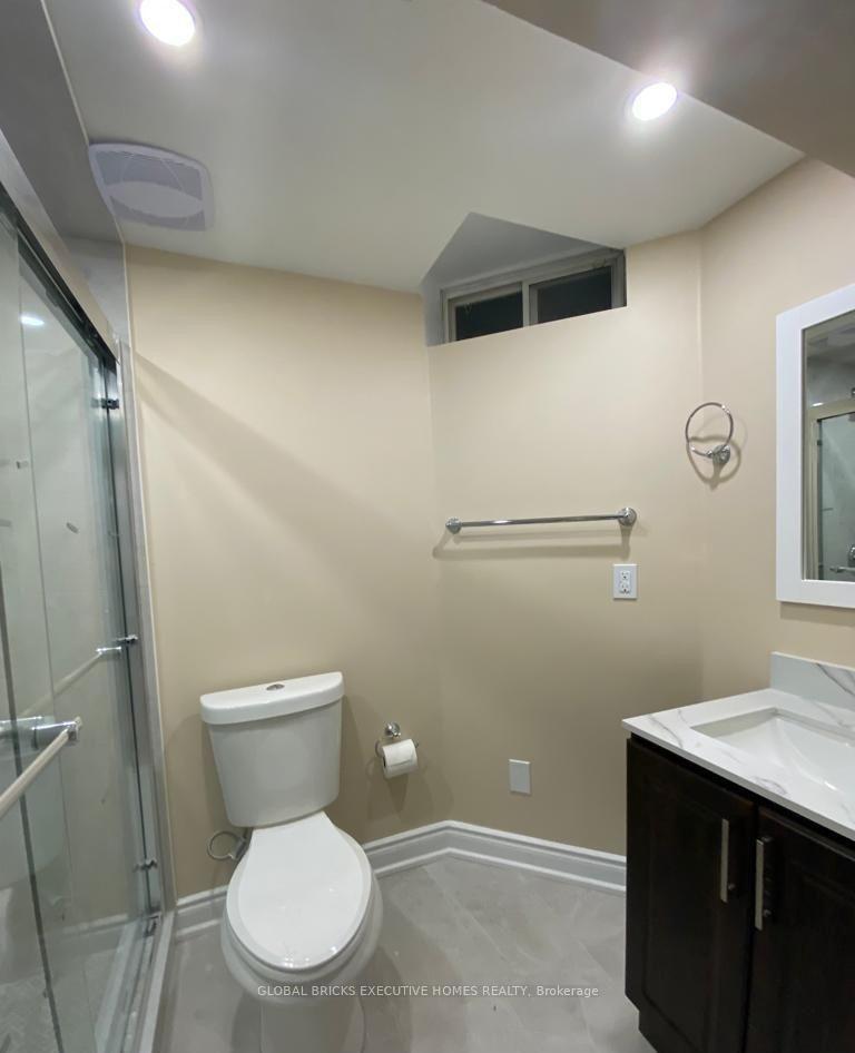 Photo 9 of Unit Lower, 5825 Fieldon Road, Mississauga, Central Erin Mills — HOMEH