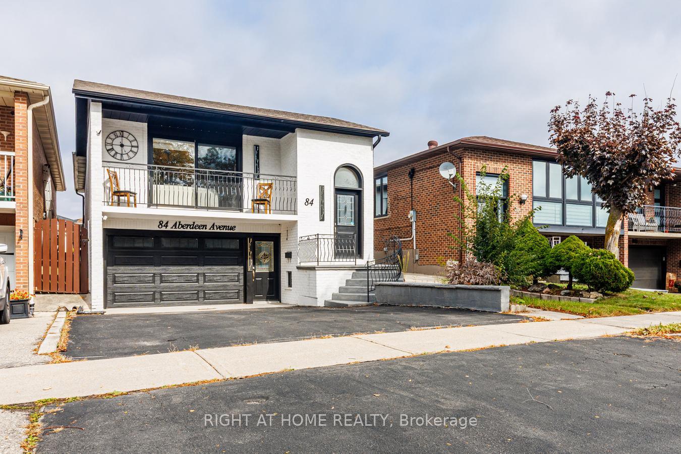 Photo 3 of 84 Aberdeen Avenue, Vaughan, East Woodbridge — HOMEH