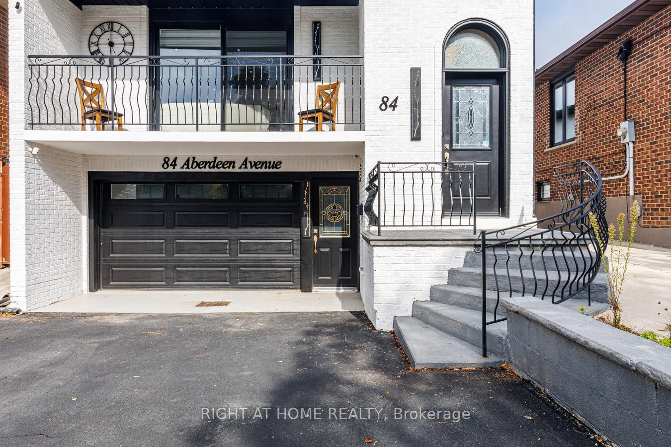 Photo 4 of 84 Aberdeen Avenue, Vaughan, East Woodbridge — HOMEH