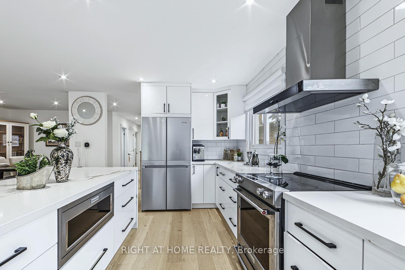 Photo 20 of 84 Aberdeen Avenue, Vaughan, East Woodbridge — HOMEH