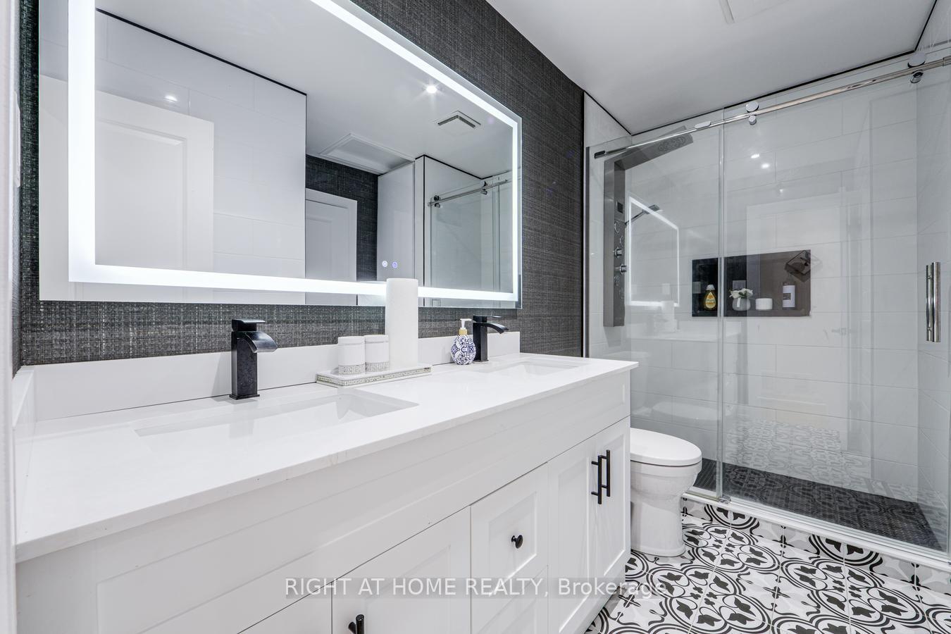 Photo 28 of 84 Aberdeen Avenue, Vaughan, East Woodbridge — HOMEH