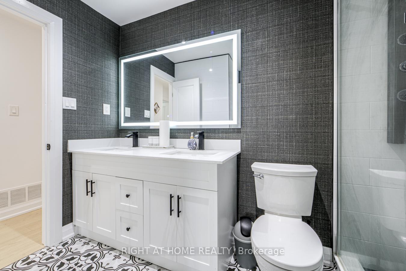 Photo 29 of 84 Aberdeen Avenue, Vaughan, East Woodbridge — HOMEH