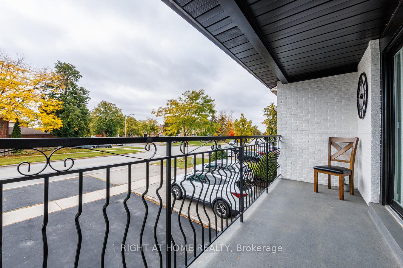 Photo 32 of 84 Aberdeen Avenue, Vaughan, East Woodbridge — HOMEH