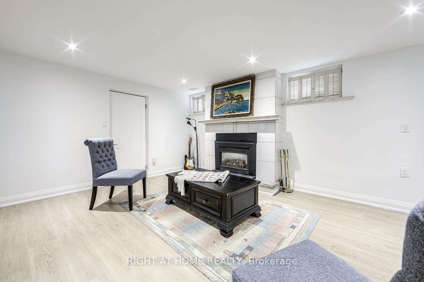 Photo 36 of 84 Aberdeen Avenue, Vaughan, East Woodbridge — HOMEH