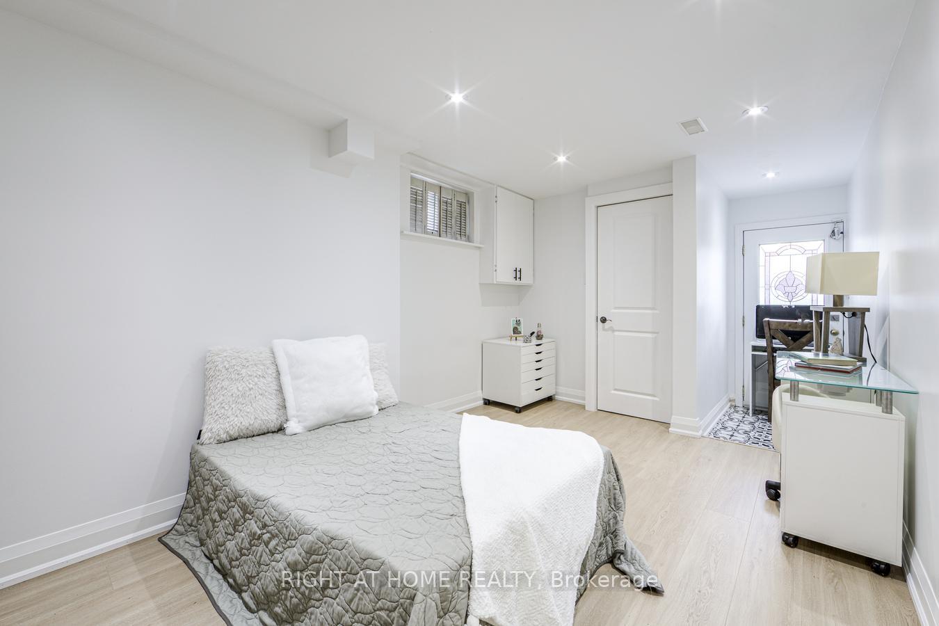 Photo 42 of 84 Aberdeen Avenue, Vaughan, East Woodbridge — HOMEH