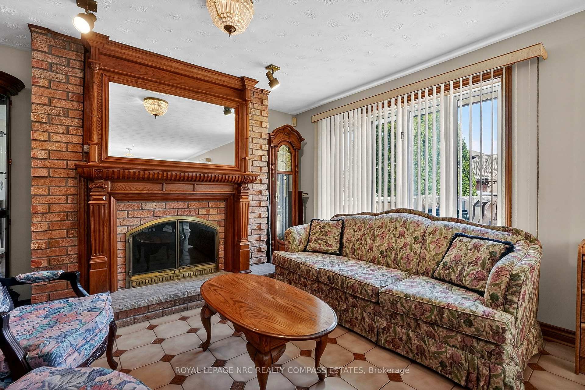 Photo 14 of 36 Chancery Circle, St. Catharines, Vine/Linwell — HOMEH