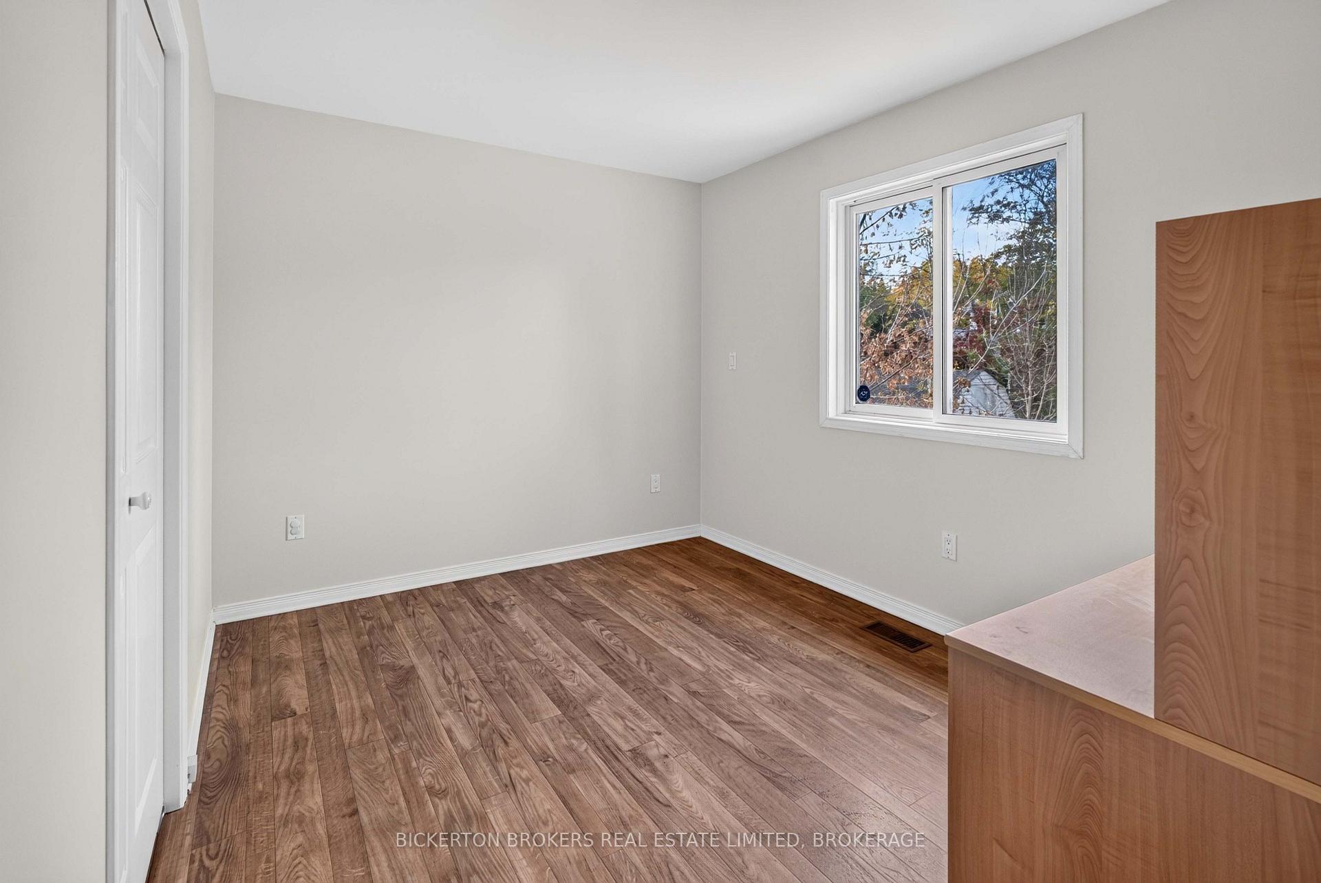 Photo 20 of 354 Oak Street, Gananoque, Gananoque — HOMEH