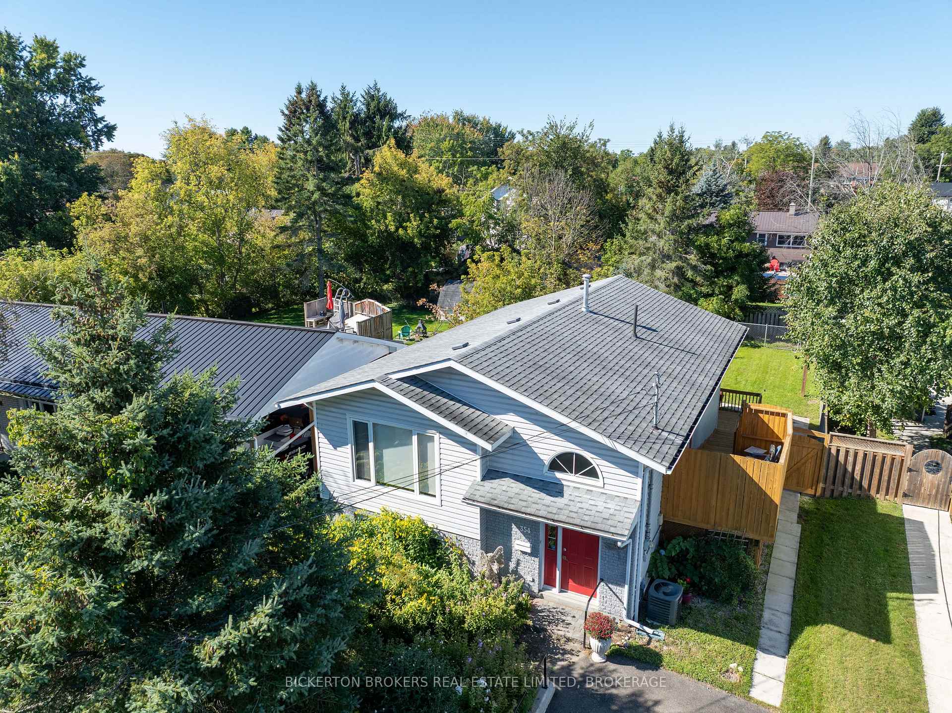 Photo 31 of 354 Oak Street, Gananoque, Gananoque — HOMEH
