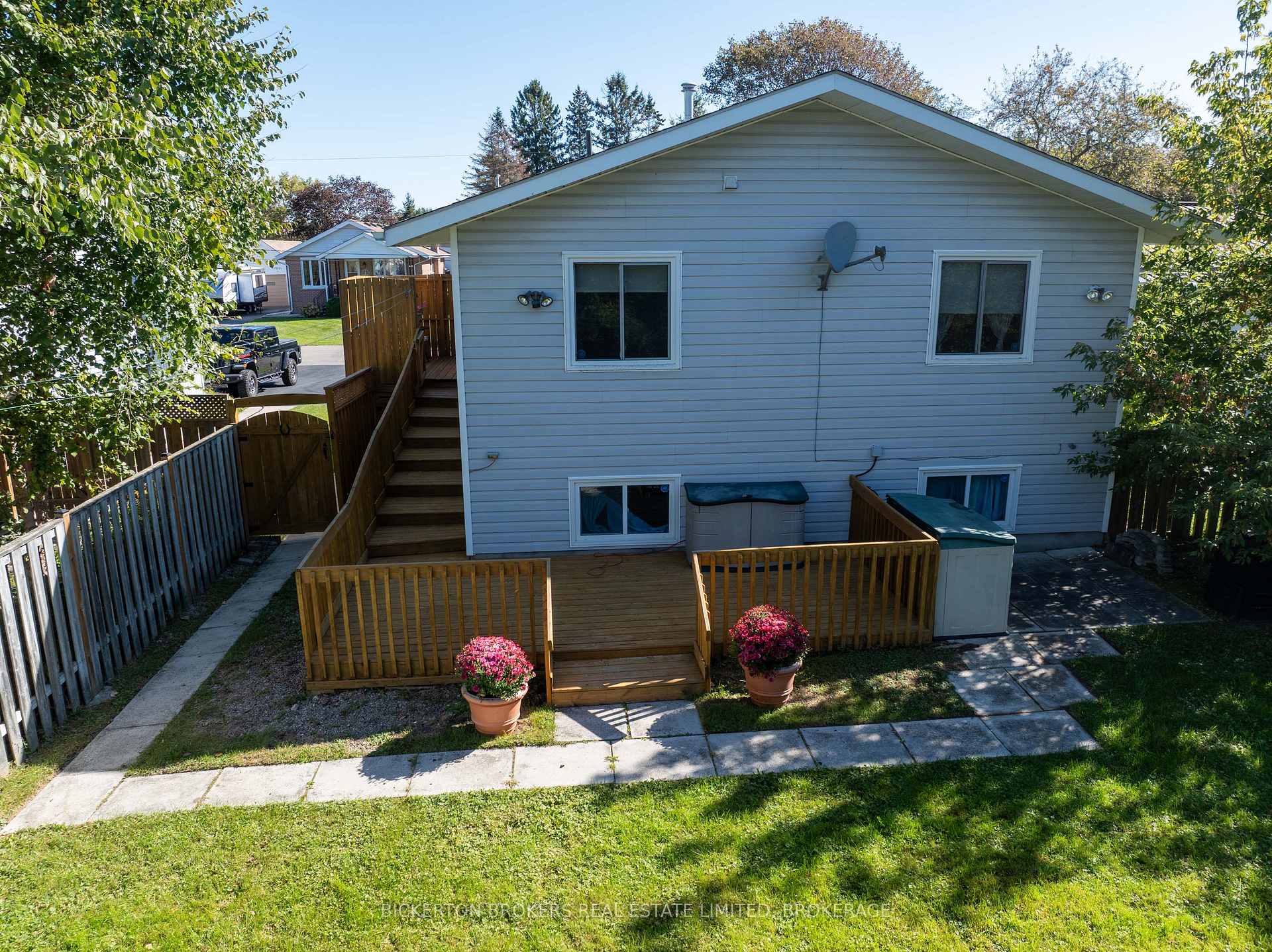 Photo 37 of 354 Oak Street, Gananoque, Gananoque — HOMEH