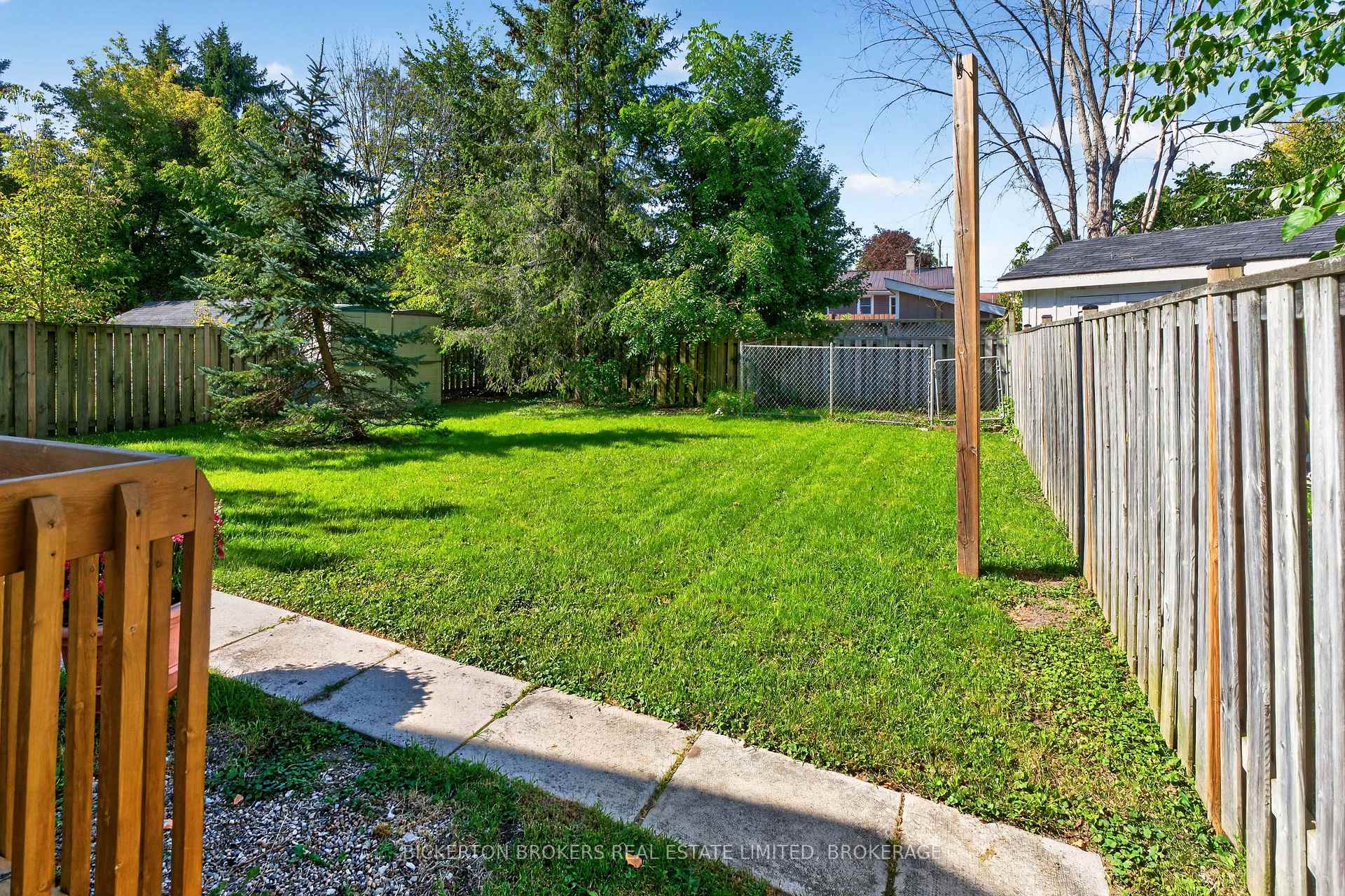 Photo 40 of 354 Oak Street, Gananoque, Gananoque — HOMEH