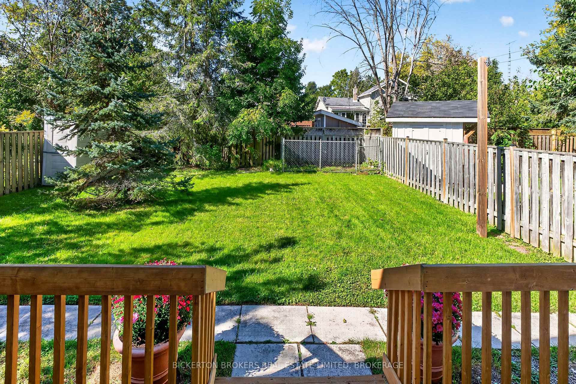Photo 7 of 354 Oak Street, Gananoque, Gananoque — HOMEH