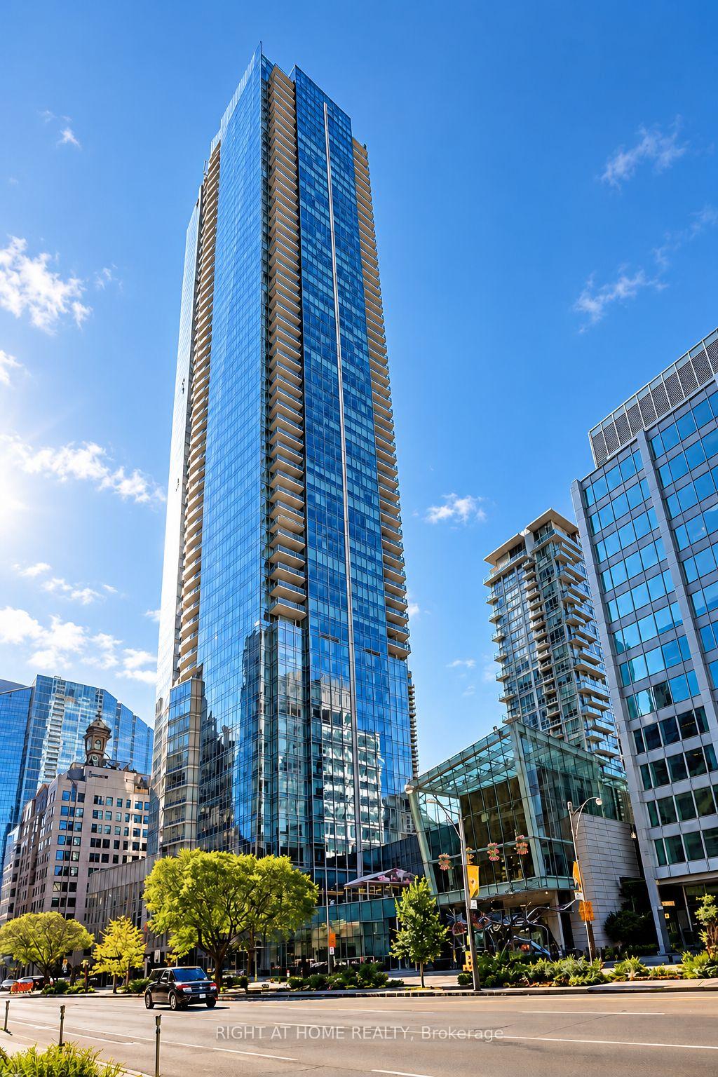 Photo 1 of Unit 4102, 180 University Avenue, Toronto, Bay Street Corridor — HOMEH