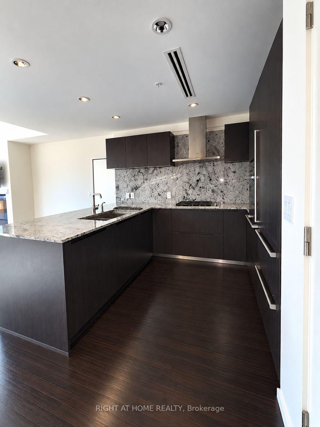 Photo 7 of Unit 4102, 180 University Avenue, Toronto, Bay Street Corridor — HOMEH