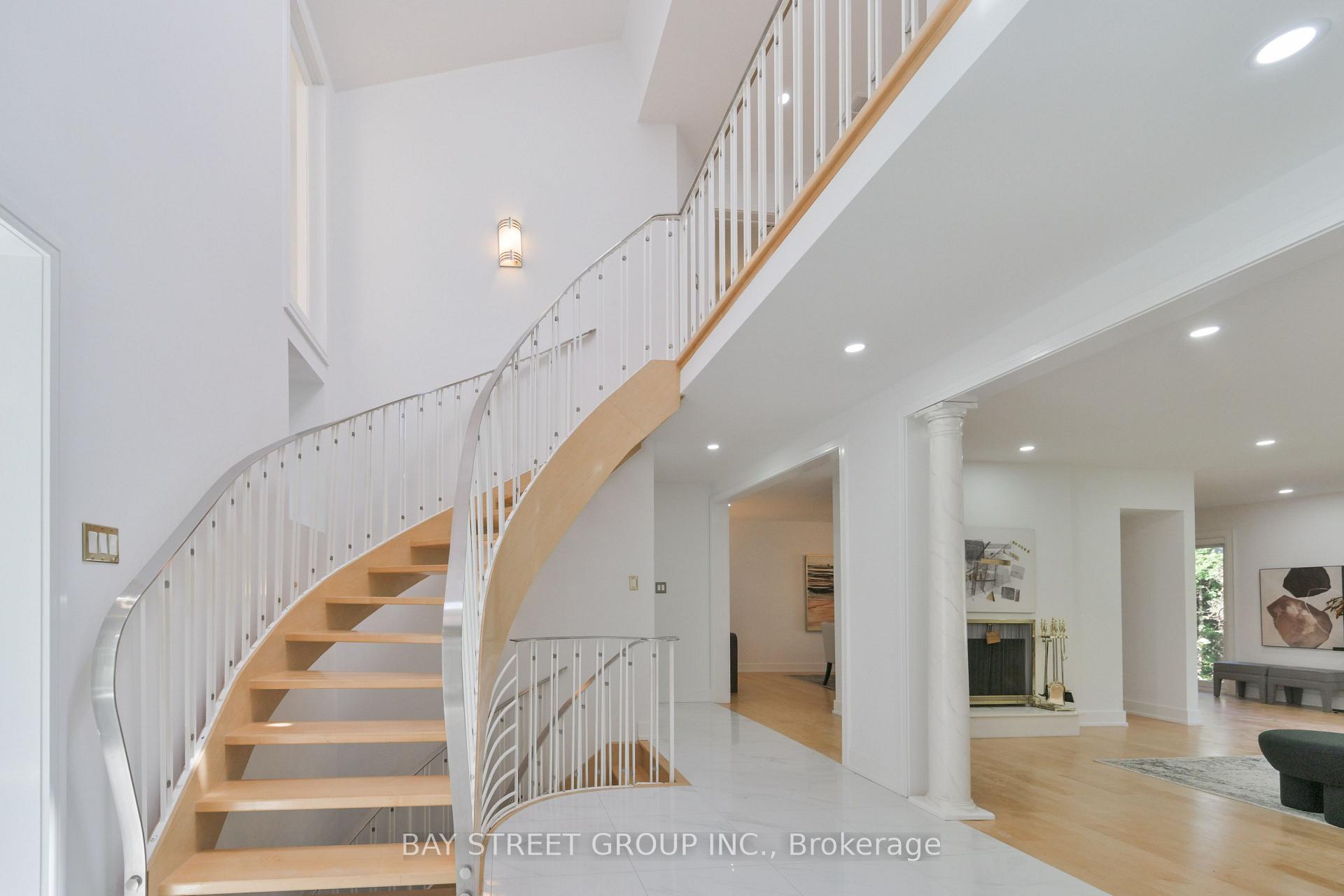 Photo 3 of 50 Owen Boulevard, North York, St. Andrew-Windfields — HOMEH