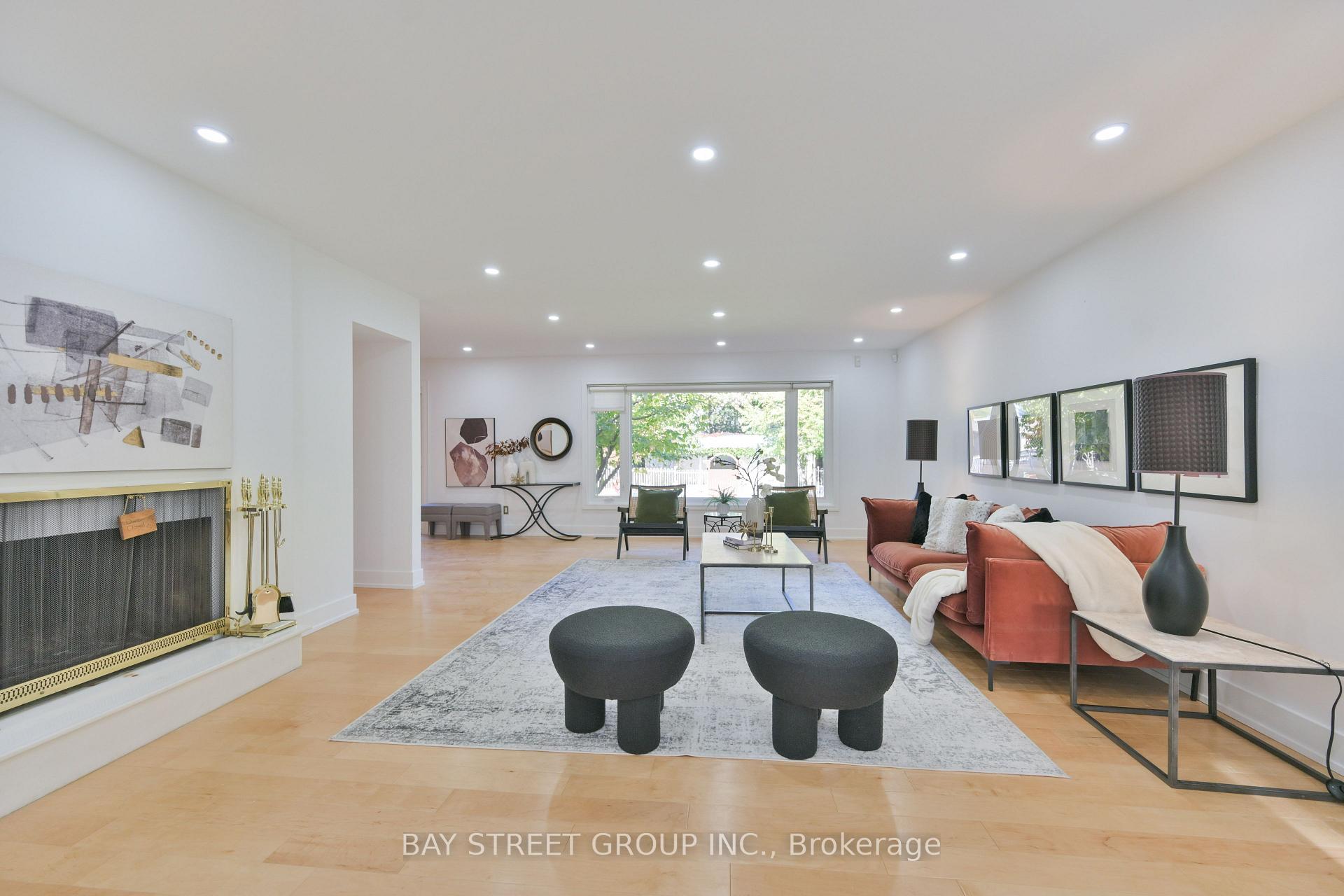 Photo 4 of 50 Owen Boulevard, North York, St. Andrew-Windfields — HOMEH