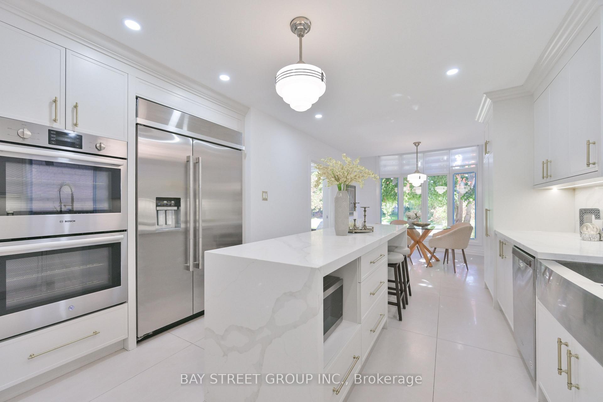 Photo 11 of 50 Owen Boulevard, North York, St. Andrew-Windfields — HOMEH