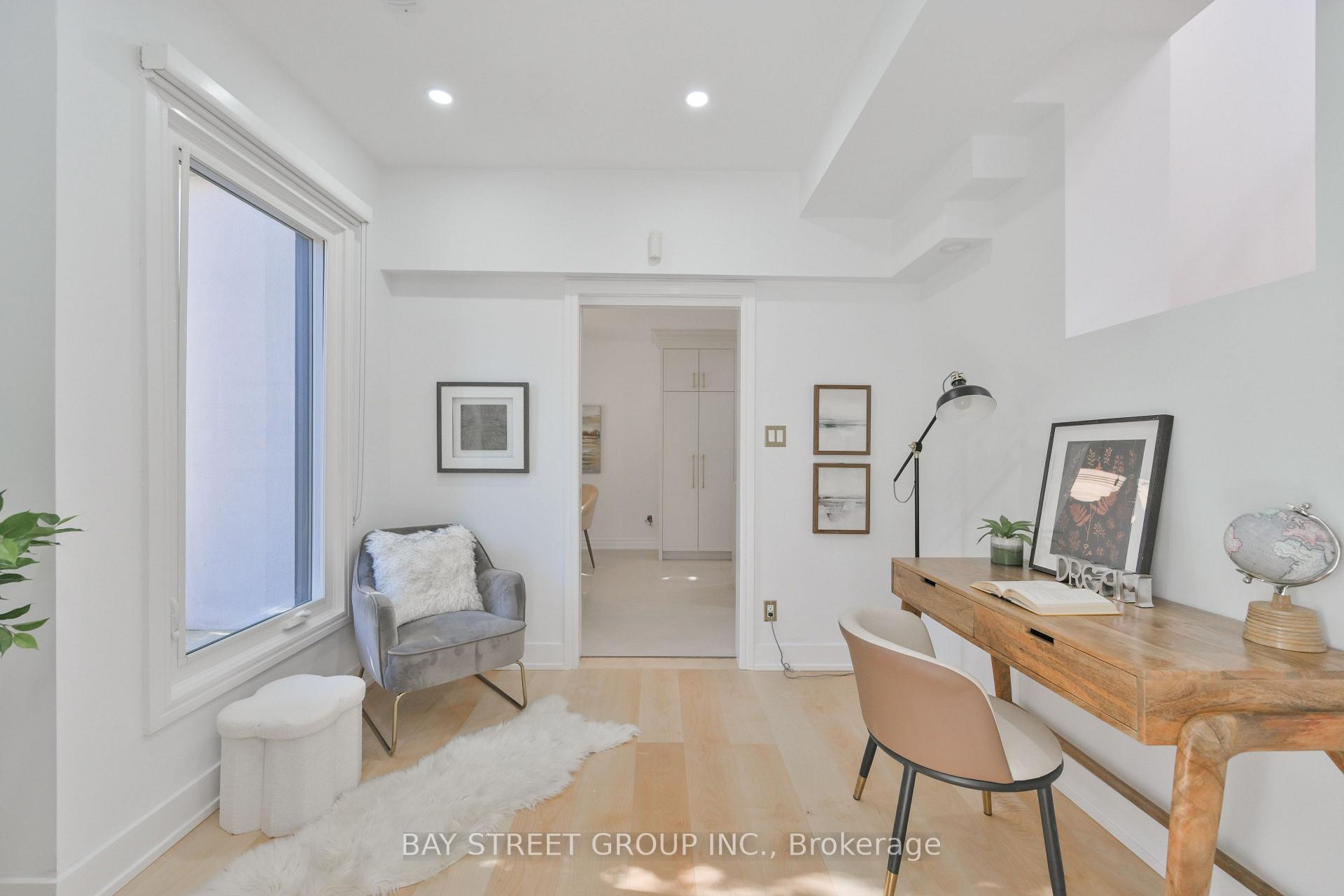 Photo 13 of 50 Owen Boulevard, North York, St. Andrew-Windfields — HOMEH