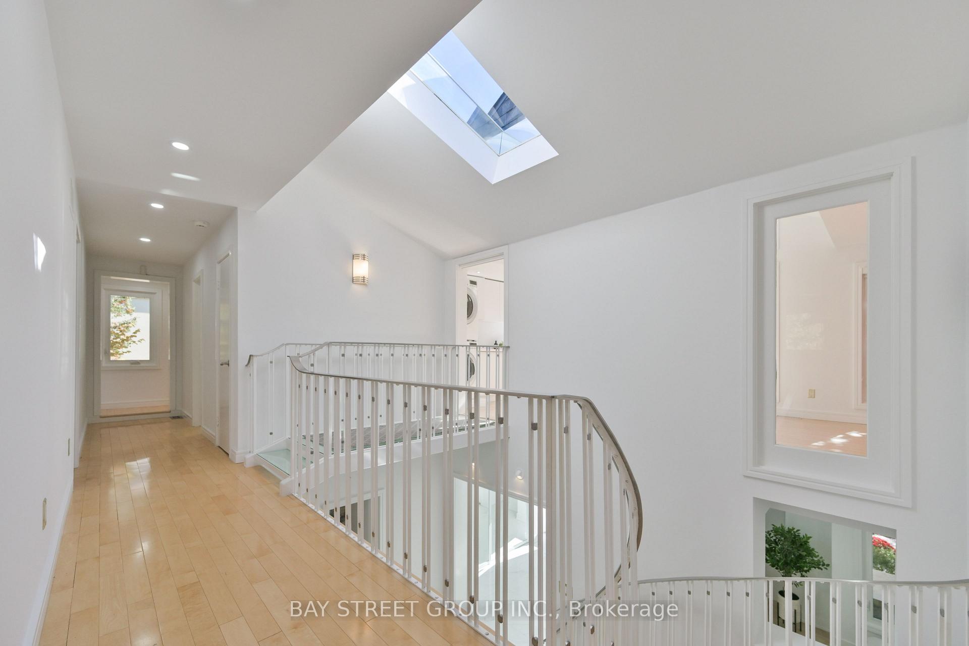 Photo 17 of 50 Owen Boulevard, North York, St. Andrew-Windfields — HOMEH