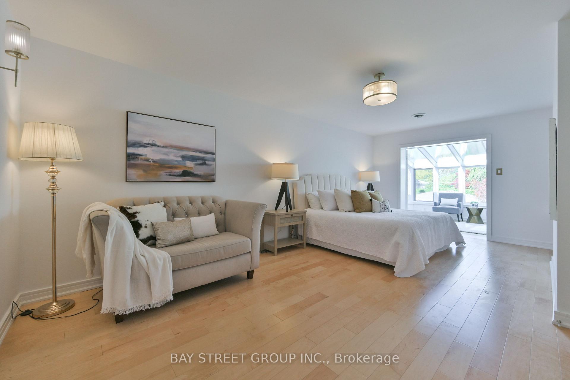 Photo 18 of 50 Owen Boulevard, North York, St. Andrew-Windfields — HOMEH