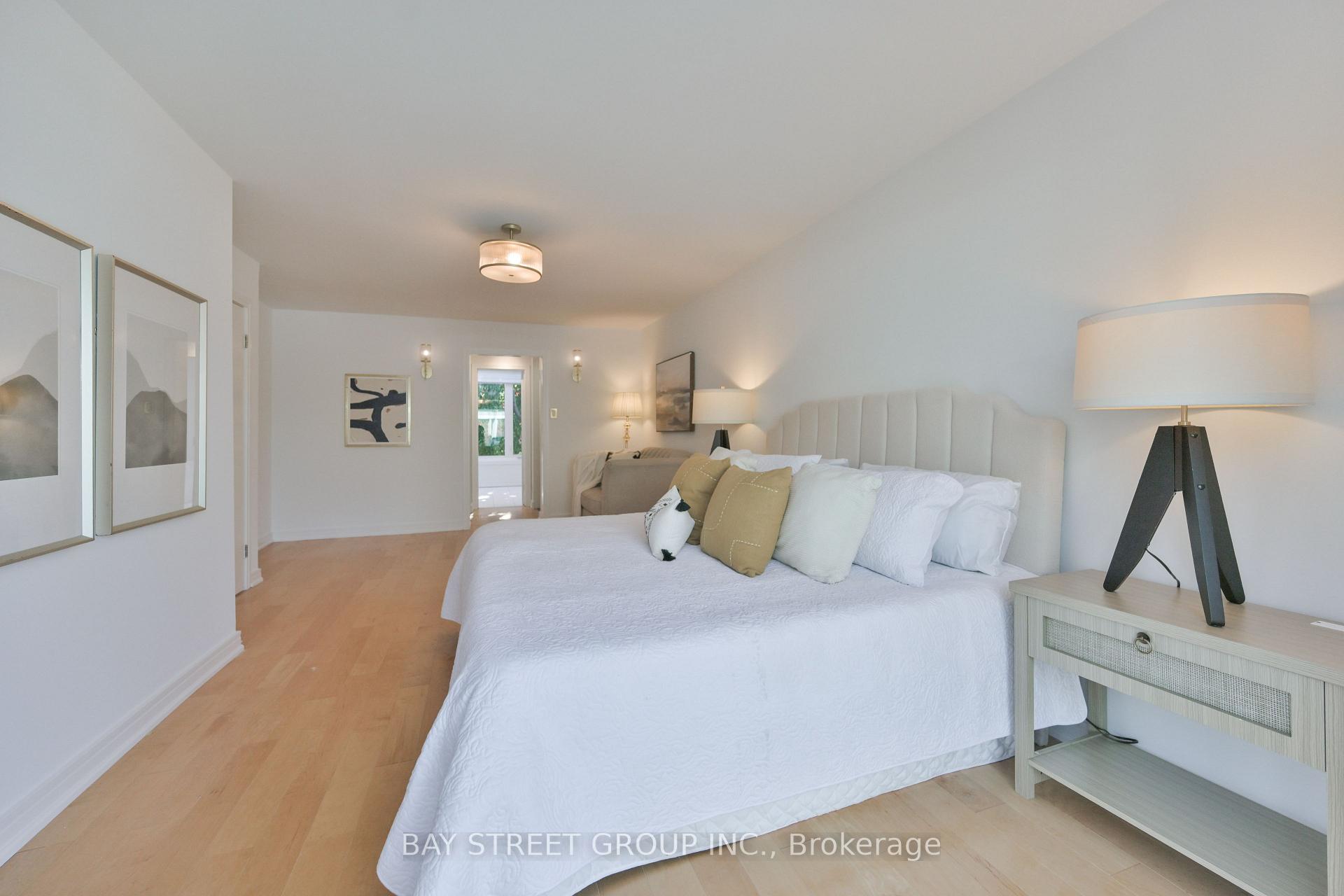 Photo 19 of 50 Owen Boulevard, North York, St. Andrew-Windfields — HOMEH