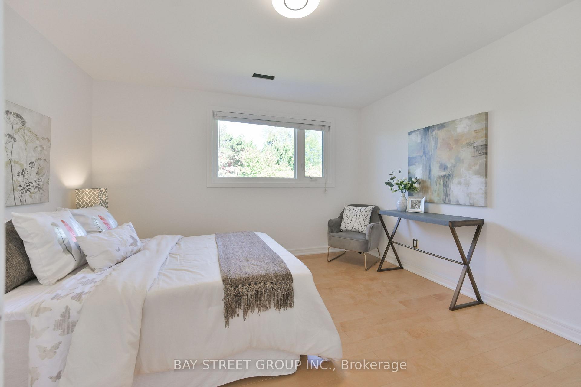 Photo 25 of 50 Owen Boulevard, North York, St. Andrew-Windfields — HOMEH