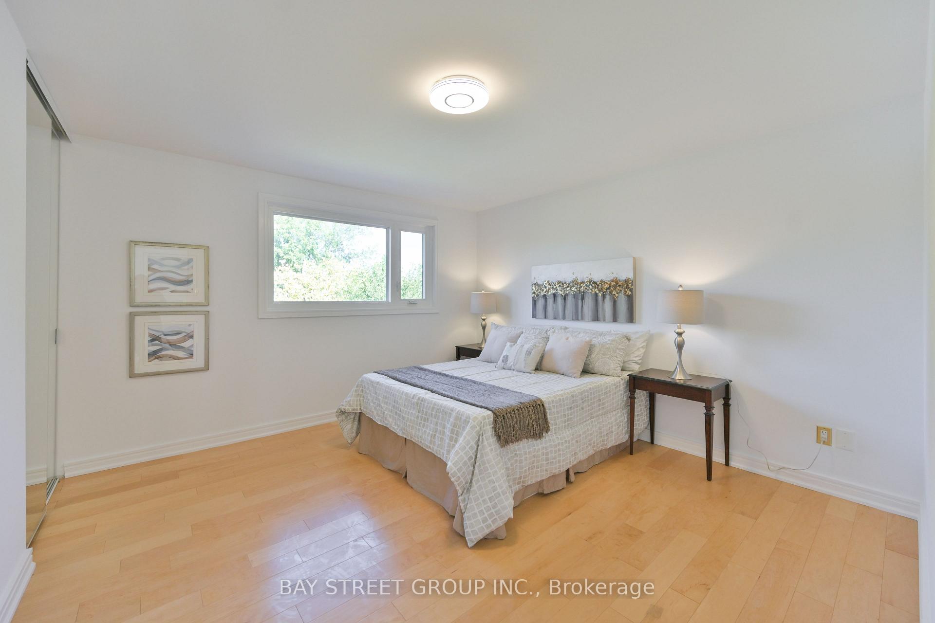 Photo 26 of 50 Owen Boulevard, North York, St. Andrew-Windfields — HOMEH