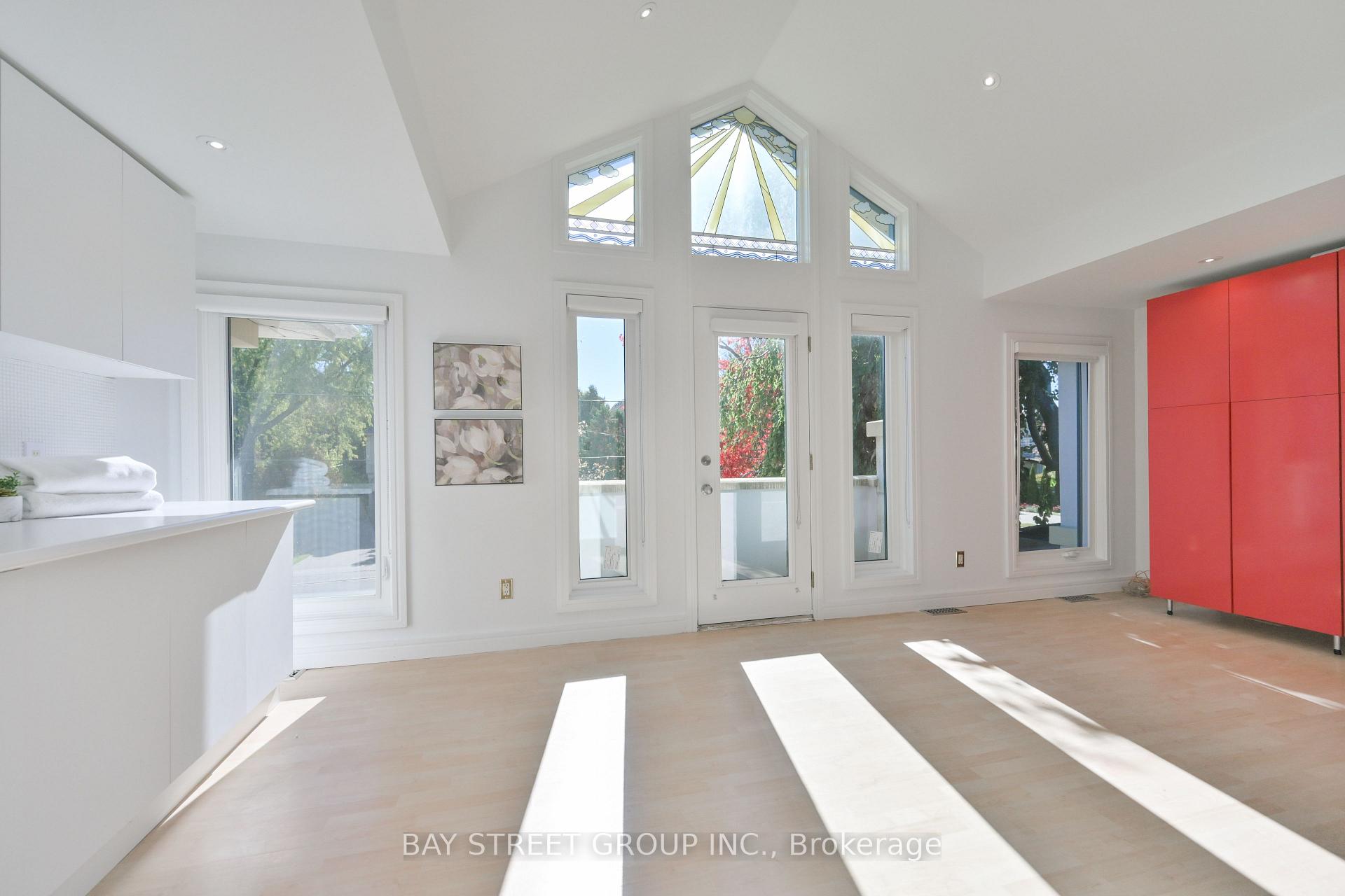 Photo 31 of 50 Owen Boulevard, North York, St. Andrew-Windfields — HOMEH