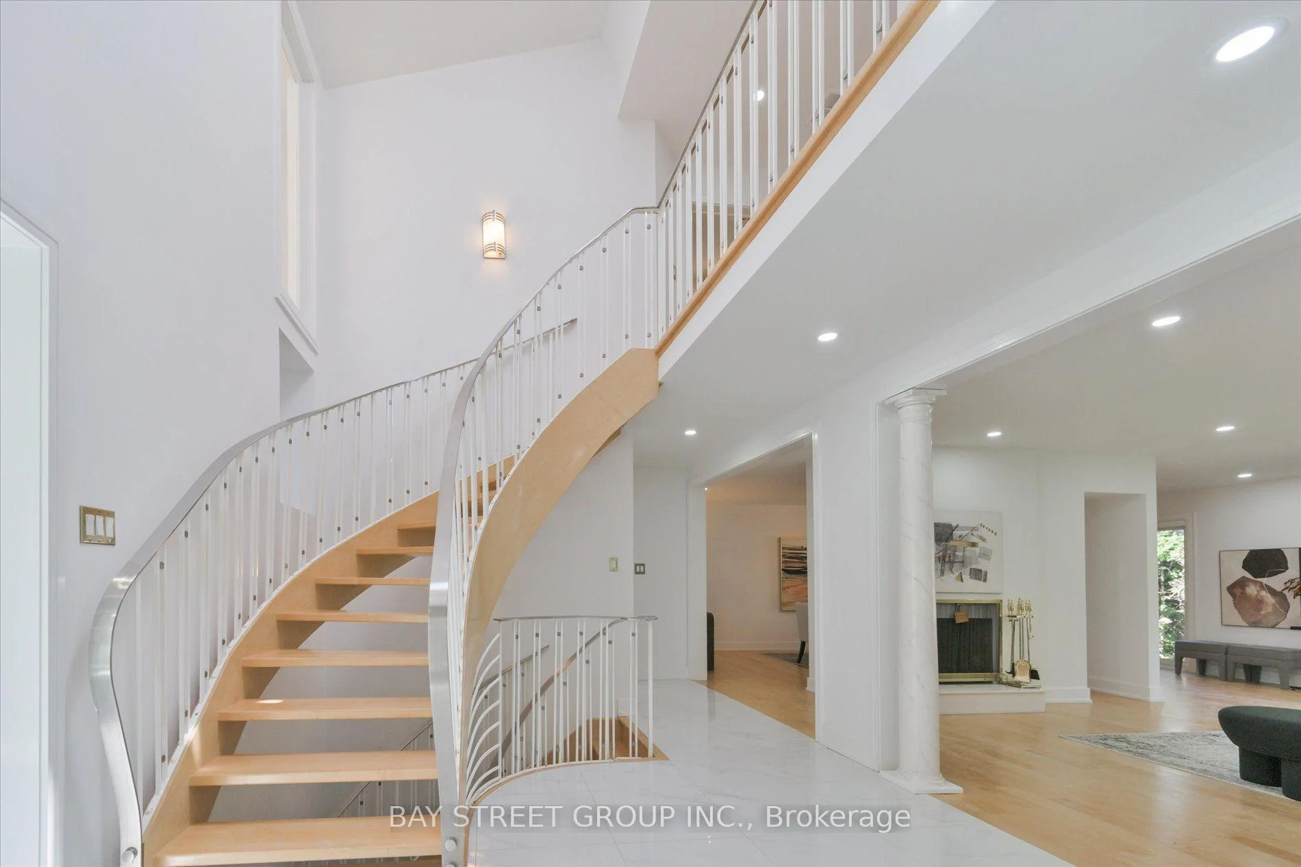 Photo 5 of 50 Owen Boulevard, North York, St. Andrew-Windfields — HOMEH
