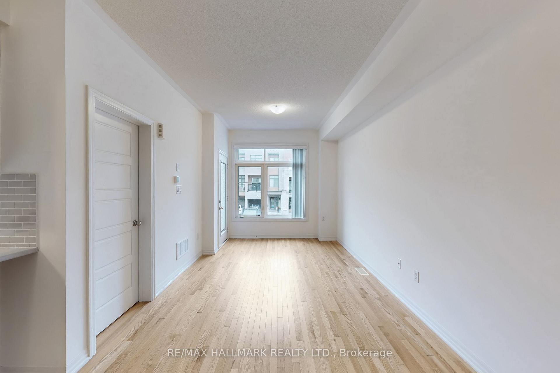 Photo 3 of 106 Bravo Lane, Newmarket, Woodland Hill — HOMEH
